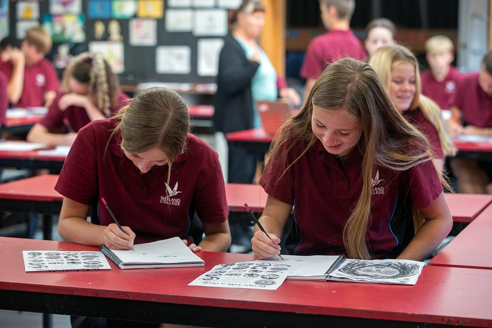 Job vacancy Art Assistant