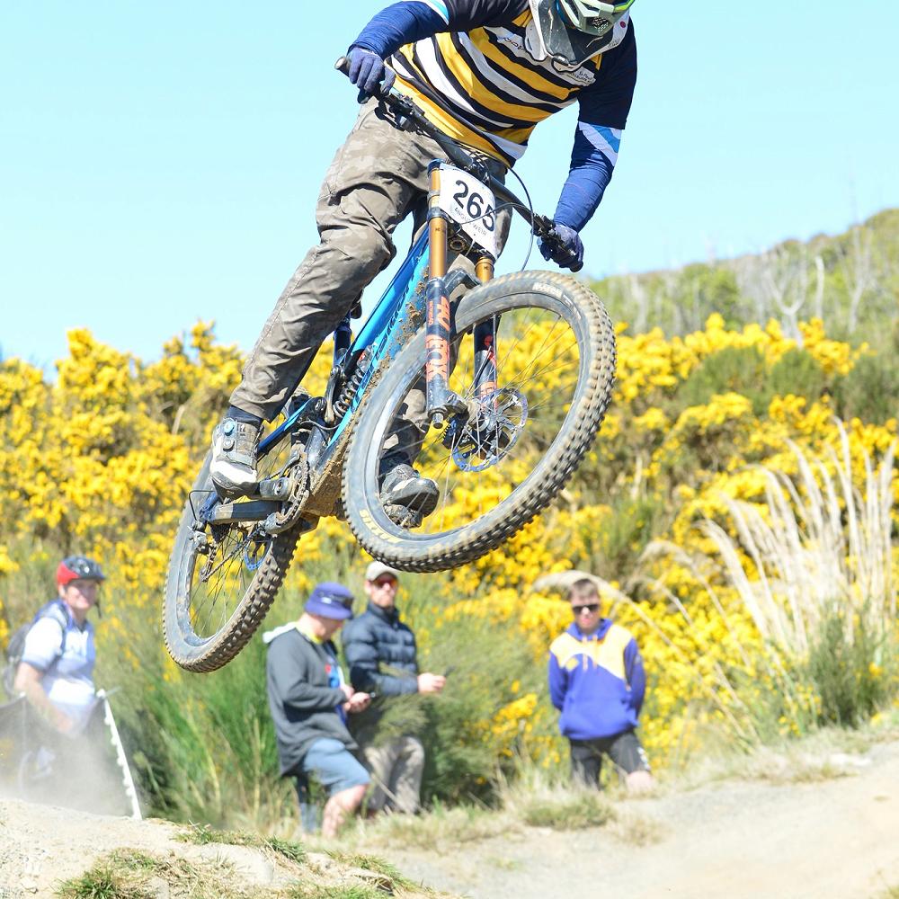 Angus weir competes at skoda cycling new zealand schools mtb championships