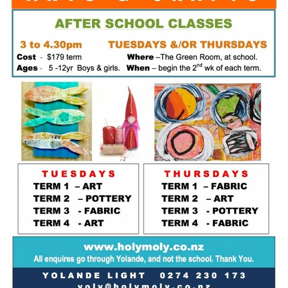 Holy Moly Arts & Crafts