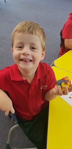 Mixing colours with playdough