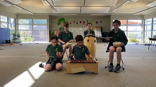 Video: Music with Miss Loose - M Pakeke