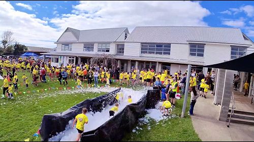 Video: Mud Run Fun Stanley Bay Devonport with DJ Marrs