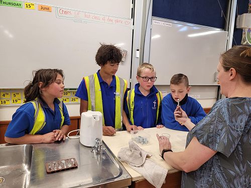 Making gallium spoons.