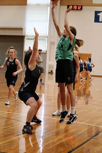 Alex Duff landing the points