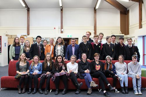 








Student
Meeting with the Minister of Immigration 