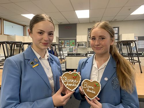 Isla Kamo and Isla O'Neill