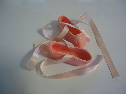 Violet Hare created some beautiful model ballet shoes from air-dry clay. 