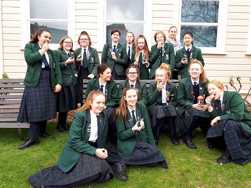 Year 10 girls enjoying their yo-yo's!