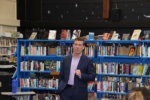 Student Meeting with the Minister of Immigration