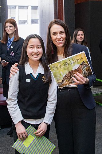 Left to right:  Raya Tietjens Hotter and Jacinda Ardern, Prime Minister