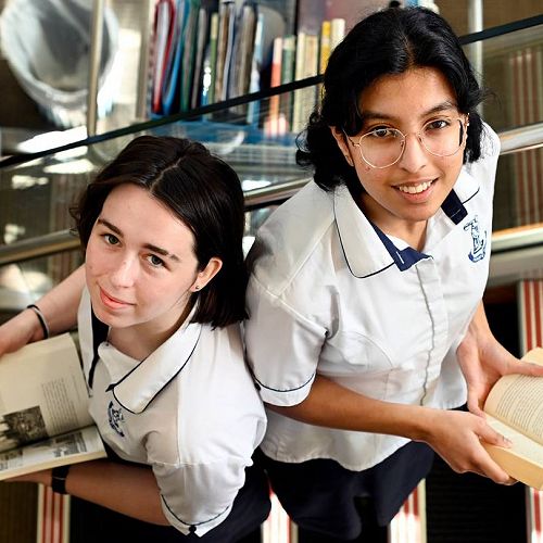 Annabel Robinson & Mahnoor Qadri