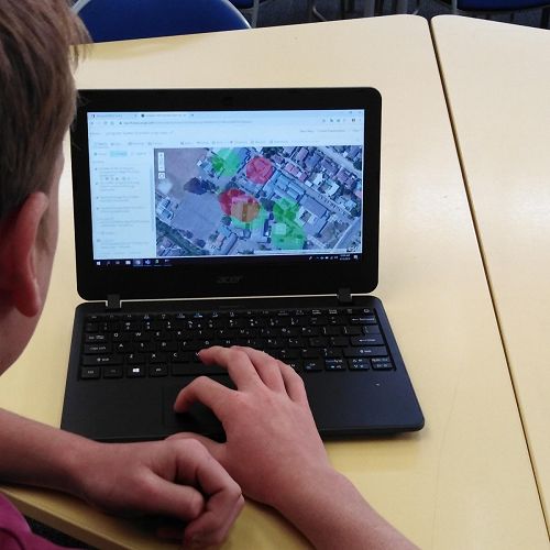 A year 10 social studies student uses ArcGIS to map working and faulty water fountains. 