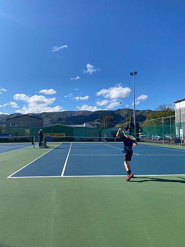 Charlie Fillary returns a good shot