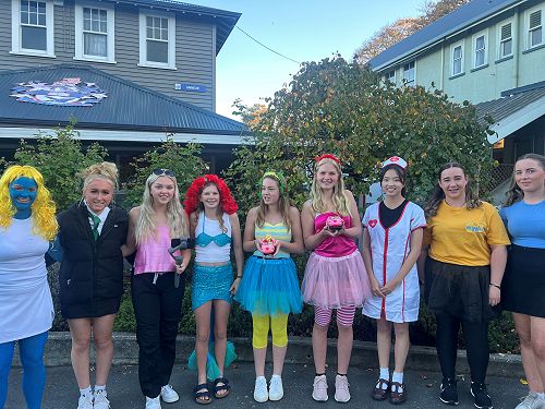 Hostel dress up dinner