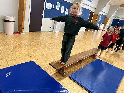 "I can balance" - Charlotte