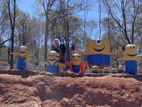 782 kms from Longreach to Gladstone - so a little break with his friends was called for.