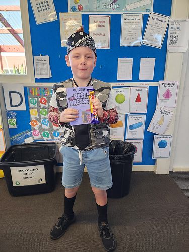 JahKaya - Best Dressed in Pukeko.