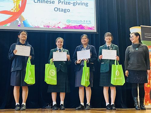 Scarlett Wilson and Kalyaporn Maicharoen