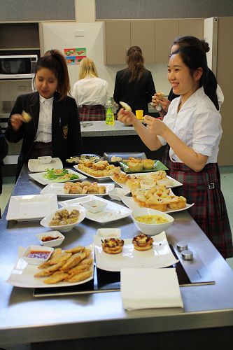 Invite a Friend Fingerfood Lunch