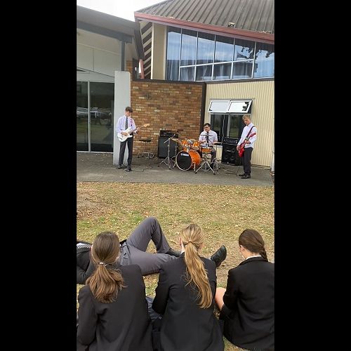 Video: Lunchtime jam session