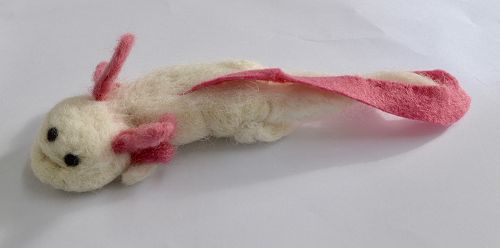Needelfelt axolotl