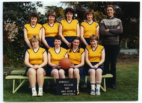 Girls Open Basketball team 1982