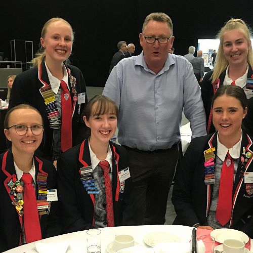 Year 13 Economists and Adrian Orr, Governor of the Reserve Bank