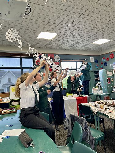 Hanging the snowflakes up - how many does it take?