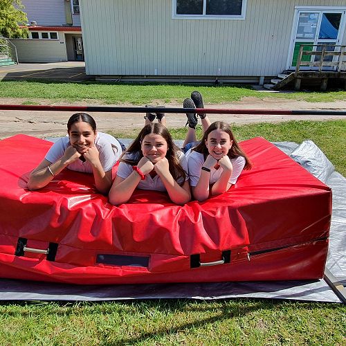 Aveneet, Shannon and Skylah