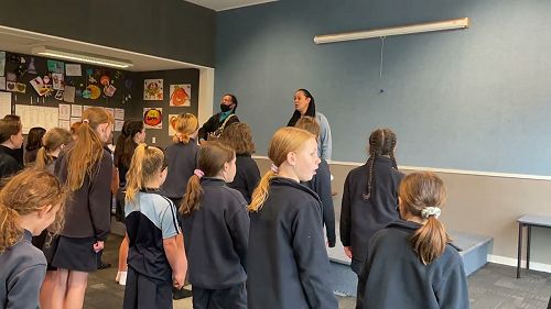 Video: Ka Waiata