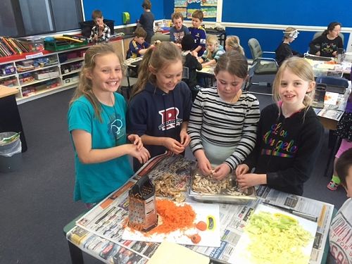 Room 4 are making Spring Rolls today.