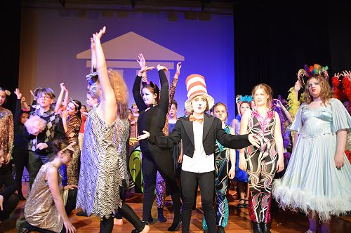 Cat in the Hat talking about Jojo having a very large think!