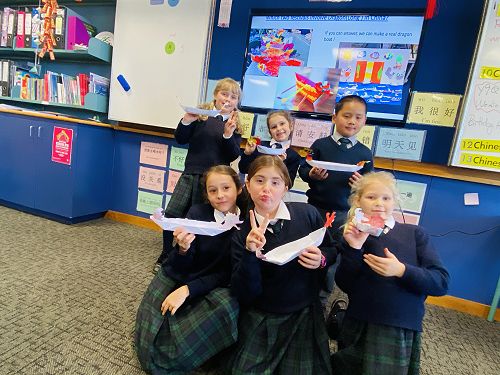 Year 3 dragon boat group photo