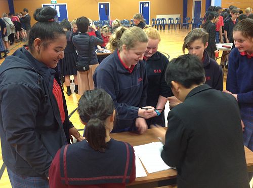 The 17 Japanese students showed us how to write ou