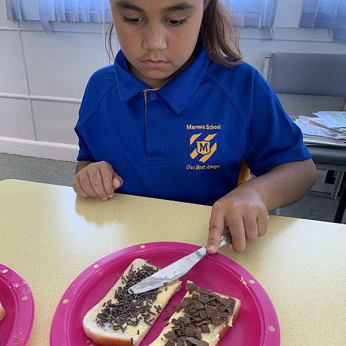 Video: Chocolate Hail Sandwiches