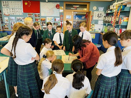 Learning brush pen calligraphy with Miss Yang