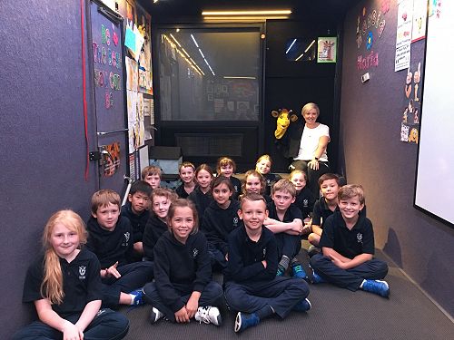 Year 4 class with Harold.