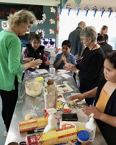 Language Day in Moerewa - Baking 3d shapes