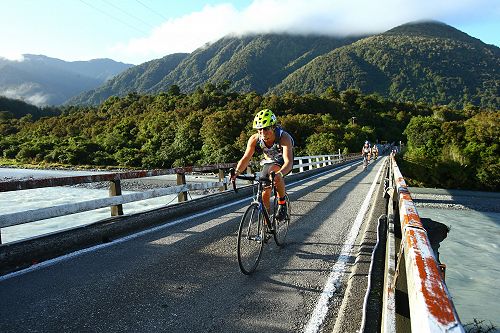Brodie Seelen competes in the Coast to Coast