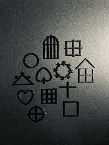 Charms, (2022), Simon Swale, powder coated aluminium