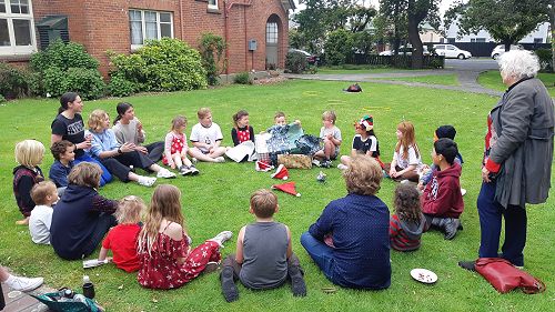 Gaint pass the parcel