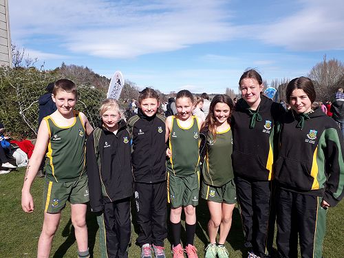 EOHS Otago Primary Schools Cross Country team.    L-R Jed Tisdall, Ashley Howard, Lilly Kemp, Kaitlyn O'Donnell, Lily Gifford, Laura Hunter and Jenna Clearwater, 