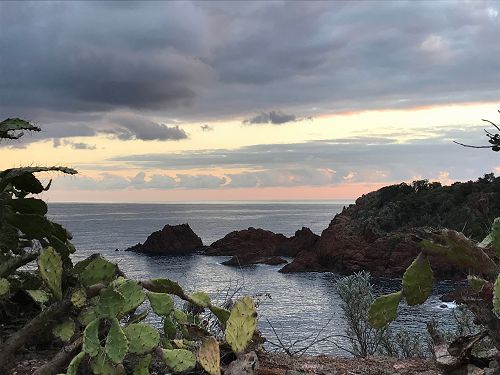 La Côte d'Azur: The stunning coastline makes this a dream holiday location.