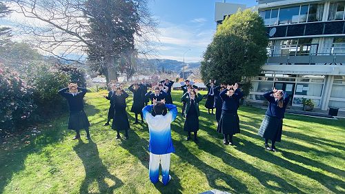 Year 10 Five animal - deer