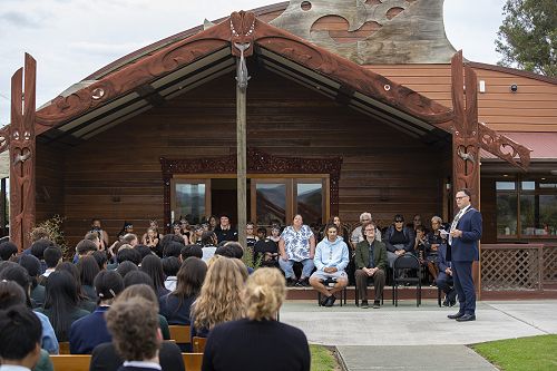 The mayor welcoming all of the international students to Dunedin
