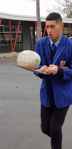 Leo - balance expert.