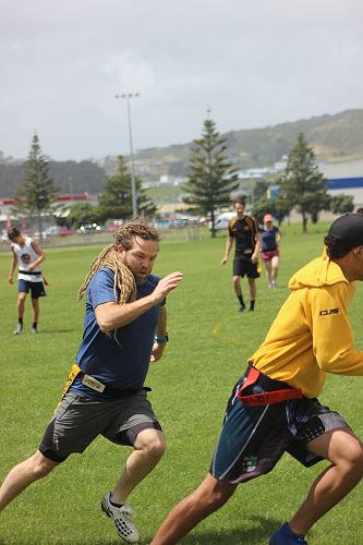 Ki o Rahi staff v students