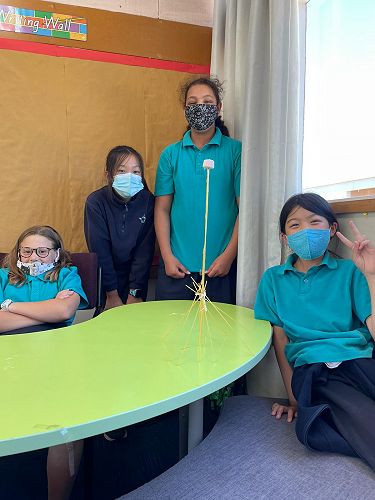 Room 16/17 - Best Team Work (49cm)