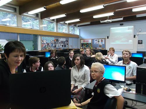 9DGT Skype with America