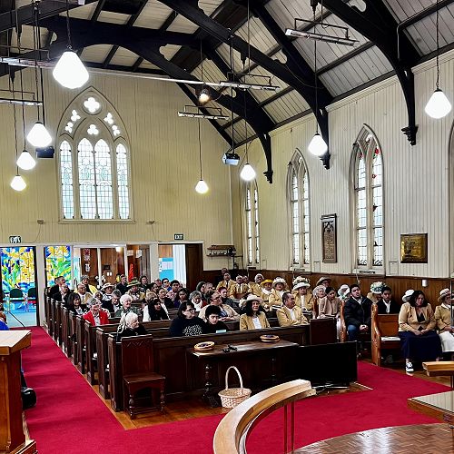 The
service prepared and organized by Rev Dr Trevor Hoggard (Orakei parish)
included contributions from several parishes across the region.